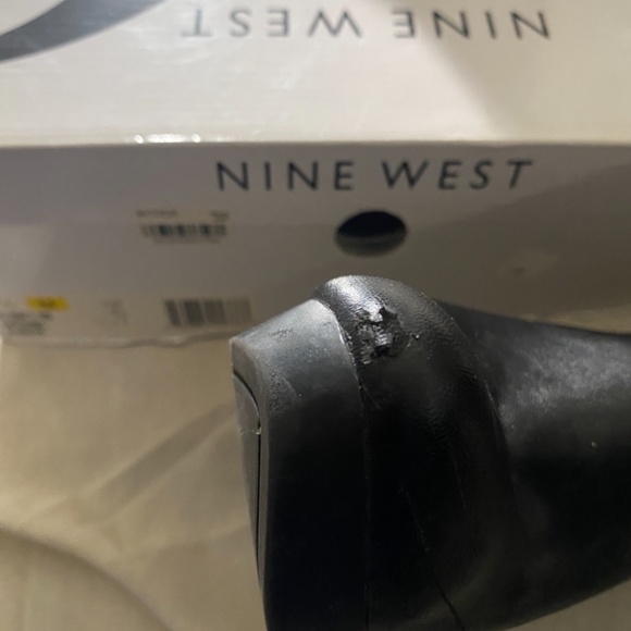 Women’s black booties - Picture 2 of 5